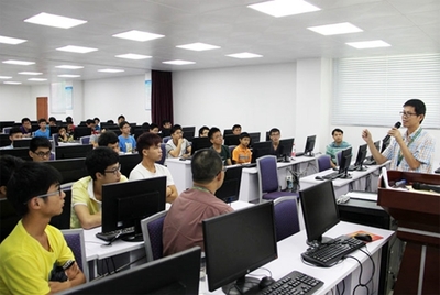 惠州学院计算机科学系旭惠信息技术创新中心首届科技夏令营开营——探索信息技术，培育创新人才